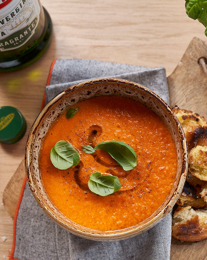 THE RECIPE IS SIMPLE: TOMATE SOUP